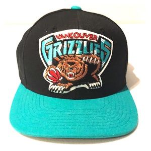 Vancouver Grizzlies Mitchell and Ness SnapBack